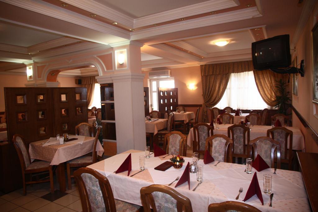 Garni Hotel Pbg سوبوتيتْسا المظهر الخارجي الصورة