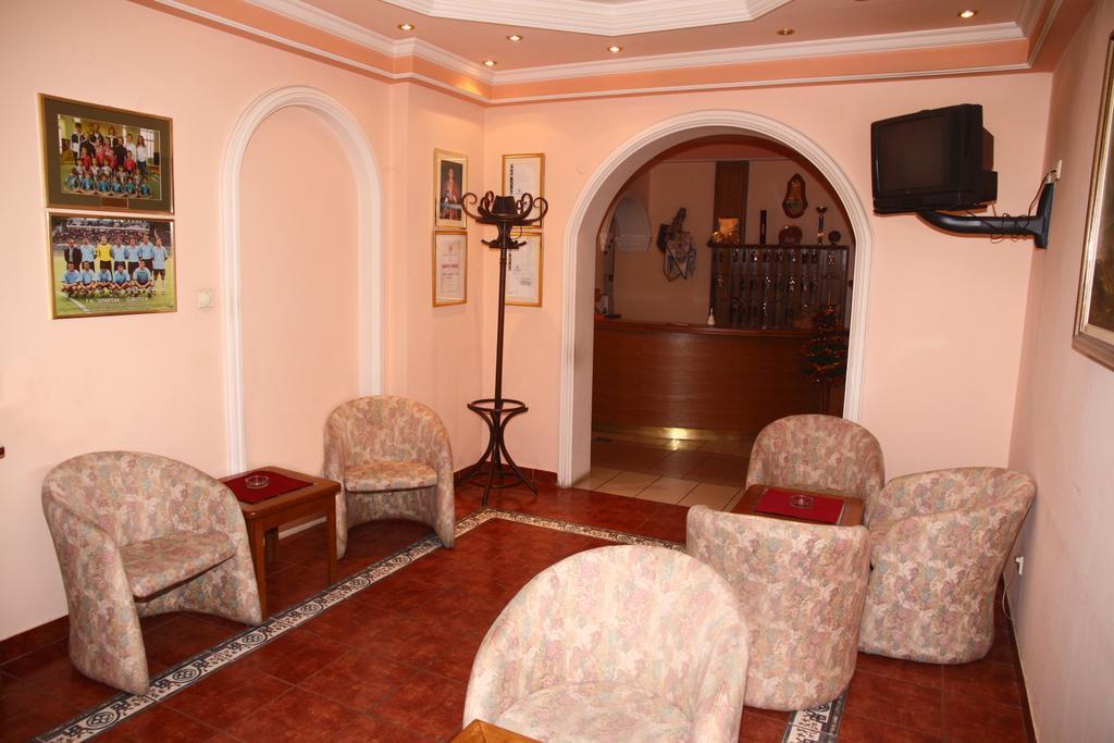 Garni Hotel Pbg سوبوتيتْسا المظهر الخارجي الصورة